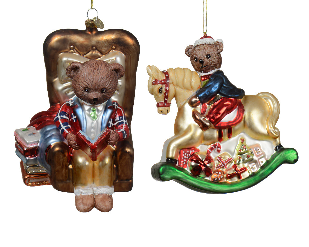 Addobbo natalizio in vetro orsetti a cavallo 1 pezzo, 2 colorazioni Kaemingk Addobbo natalizio in vetro orsetti a cavallo 1 pezzo, 2 colorazioni Kaemingk